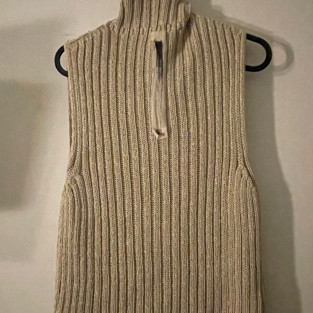 Nice vest - Picture 4 of 4
